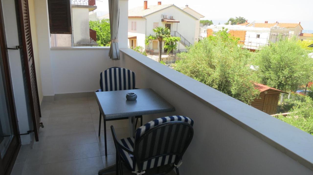 Studio Apartment Branka Малинска Номер фото
